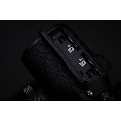 FUJIFILM X-T5 Mirrorless Camera (Silver)