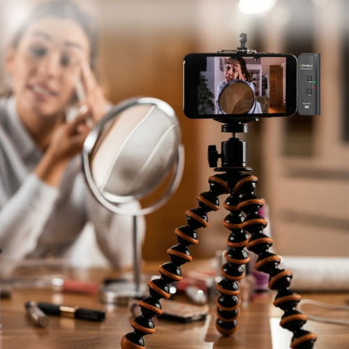 Comica Audio BoomX-D MI2 Ultracompact 2-Person Digital Wireless Microphone System for iOS Smartphones (2.4 GHz)