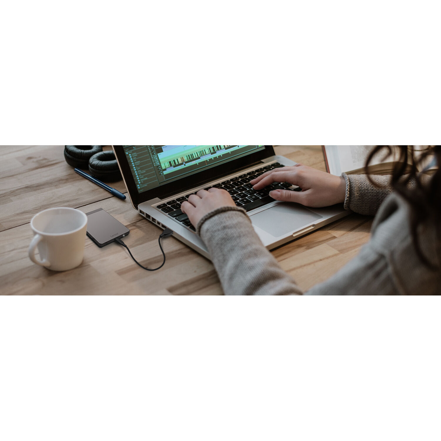 Lexar 2TB SL200 Portable USB 3.1 Type-C External SSD